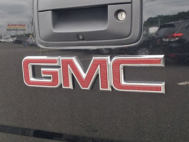 Used 2017 GMC Sierra 2500 Denali w/ Duramax Plus Package AWD/4WD image 31