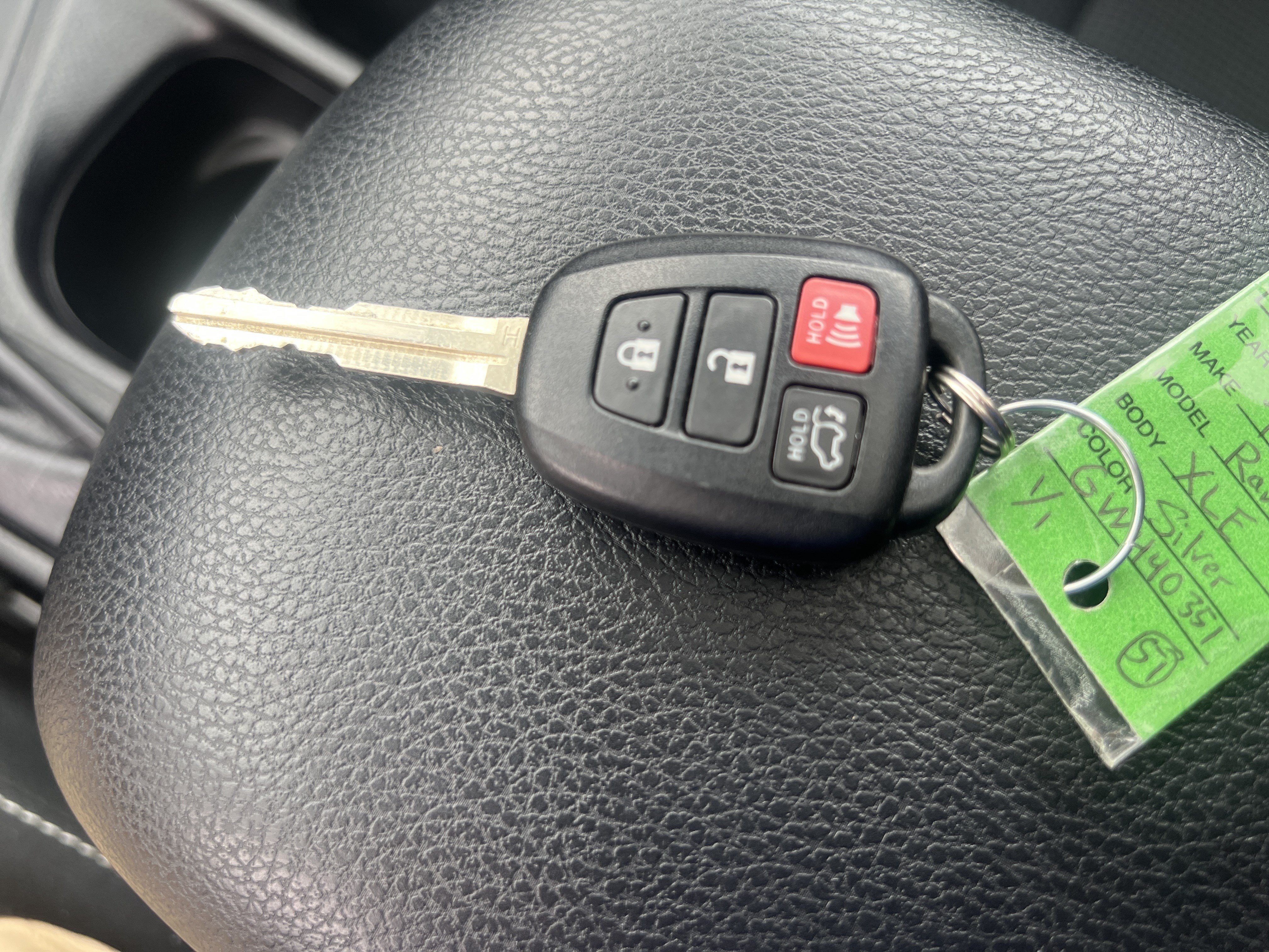 Used 2016 Toyota RAV4 XLE w/ Protection Package AWD/4WD image 29