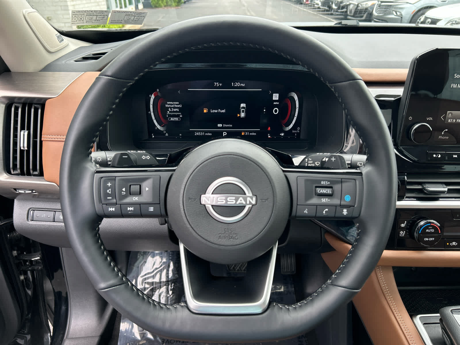 Certified 2025 Nissan Pathfinder Platinum AWD/4WD image 22