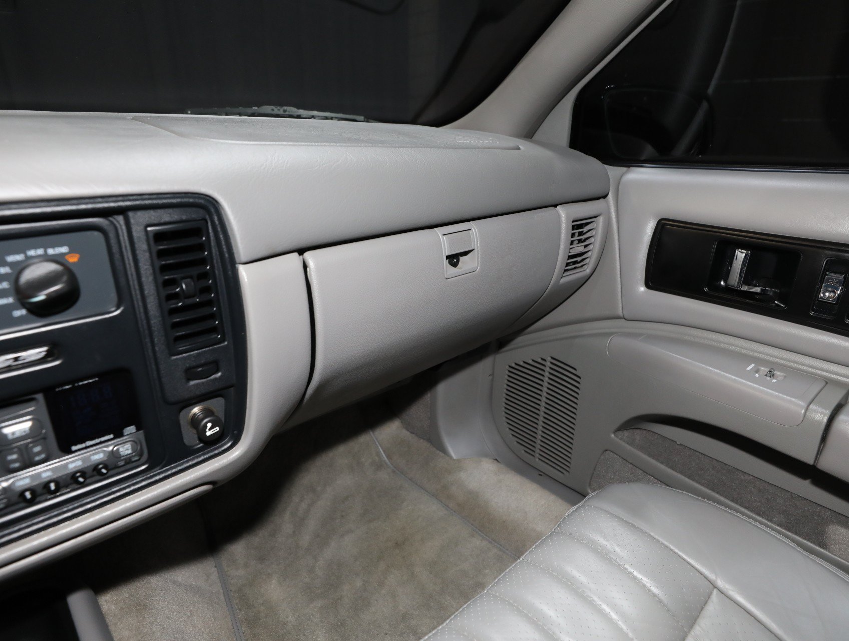 Used 1996 Chevrolet Impala SS RWD image 54