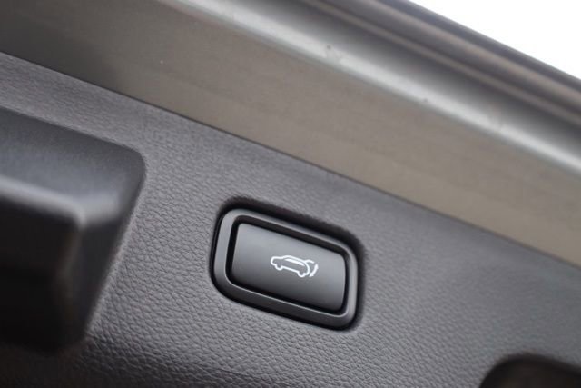 Certified 2024 Kia Seltos SX w/ SX Sunroof Package image 38