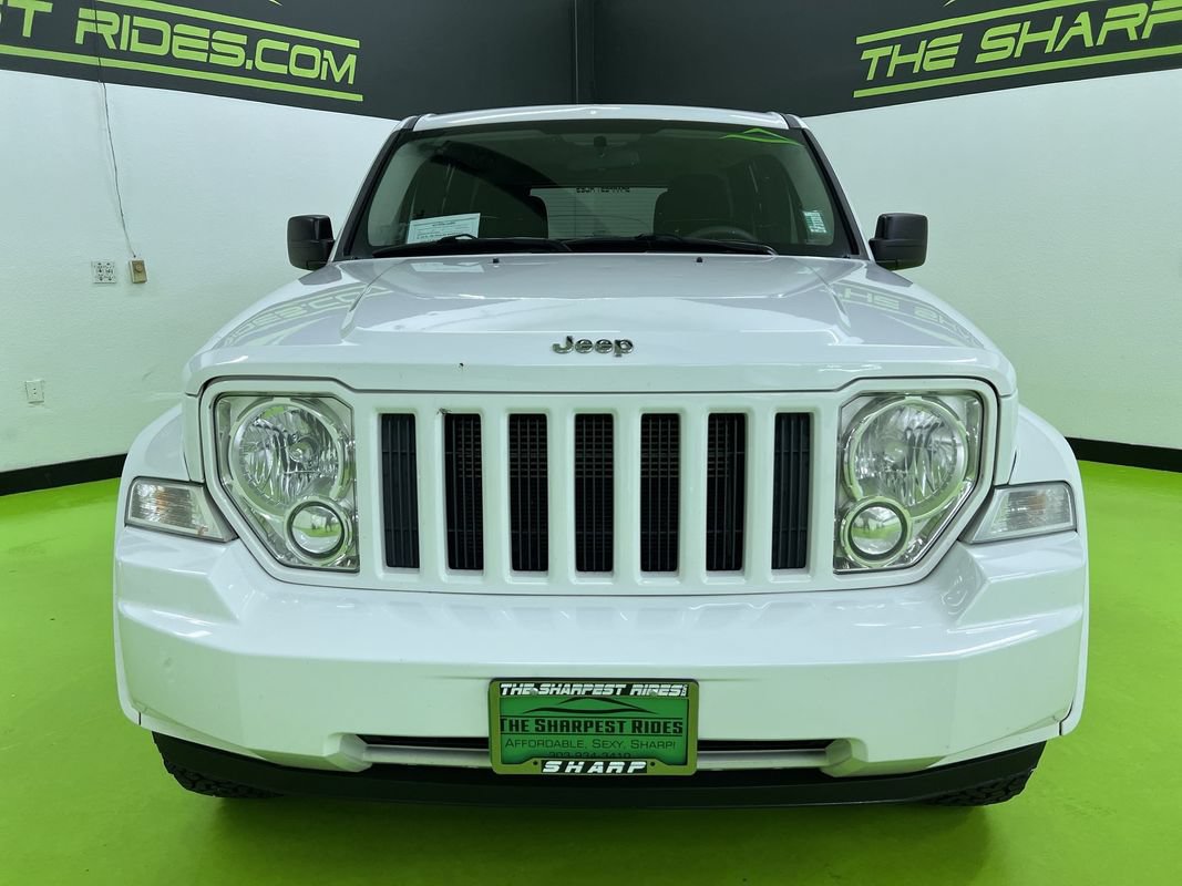 Used 2012 Jeep Liberty Sport AWD/4WD image 3