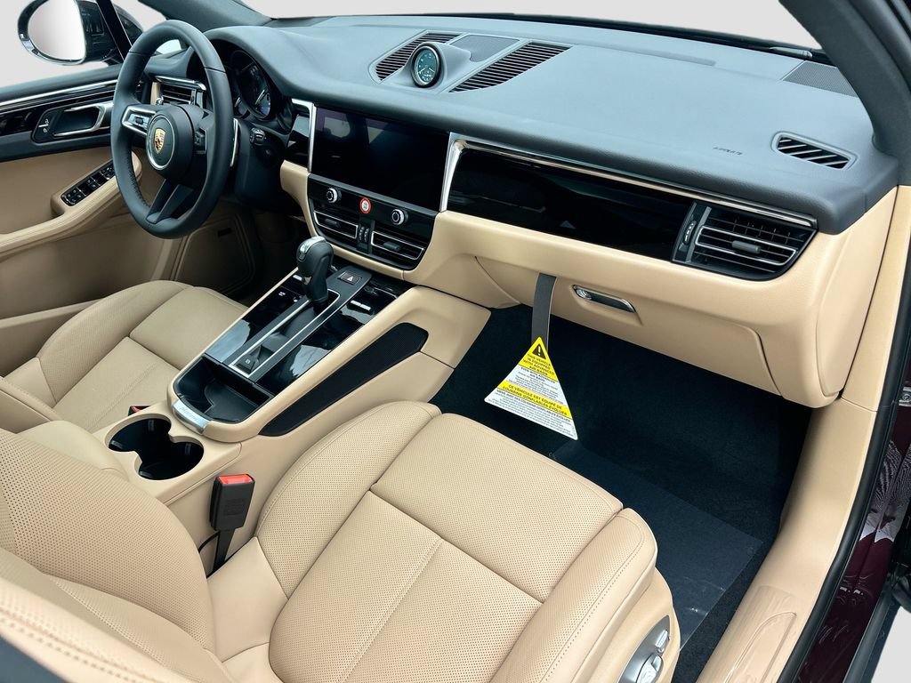 Used 2026 Porsche Macan AWD/4WD image 20