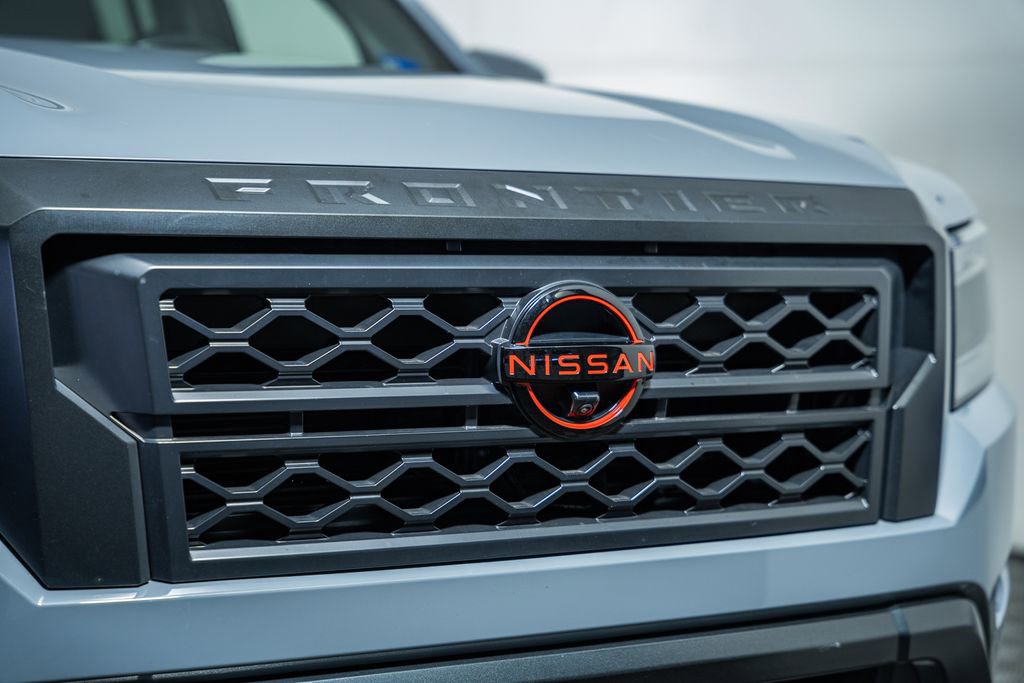 Used 2024 Nissan Frontier PRO-4X w/ Pro Convenience Package image 11