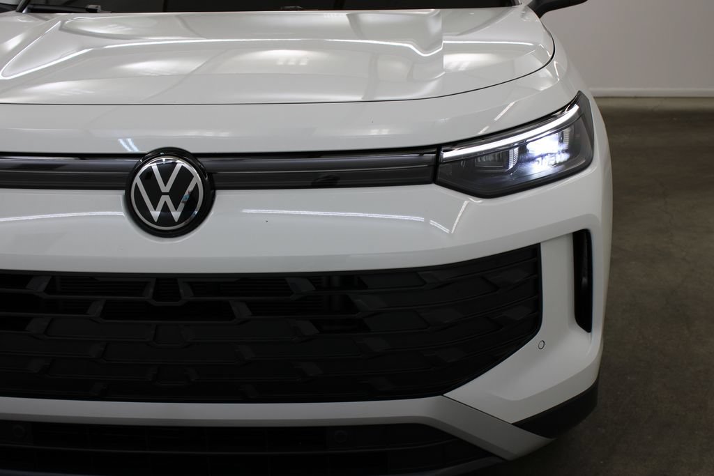 Certified 2026 Volkswagen Tiguan S FWD image 8