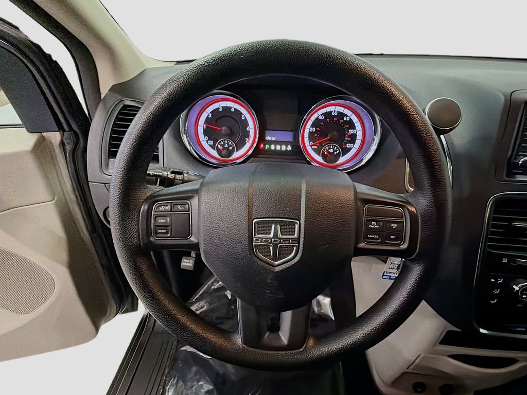 Used 2019 Dodge Grand Caravan SE w/ UConnect Hands-Free Group FWD image 10