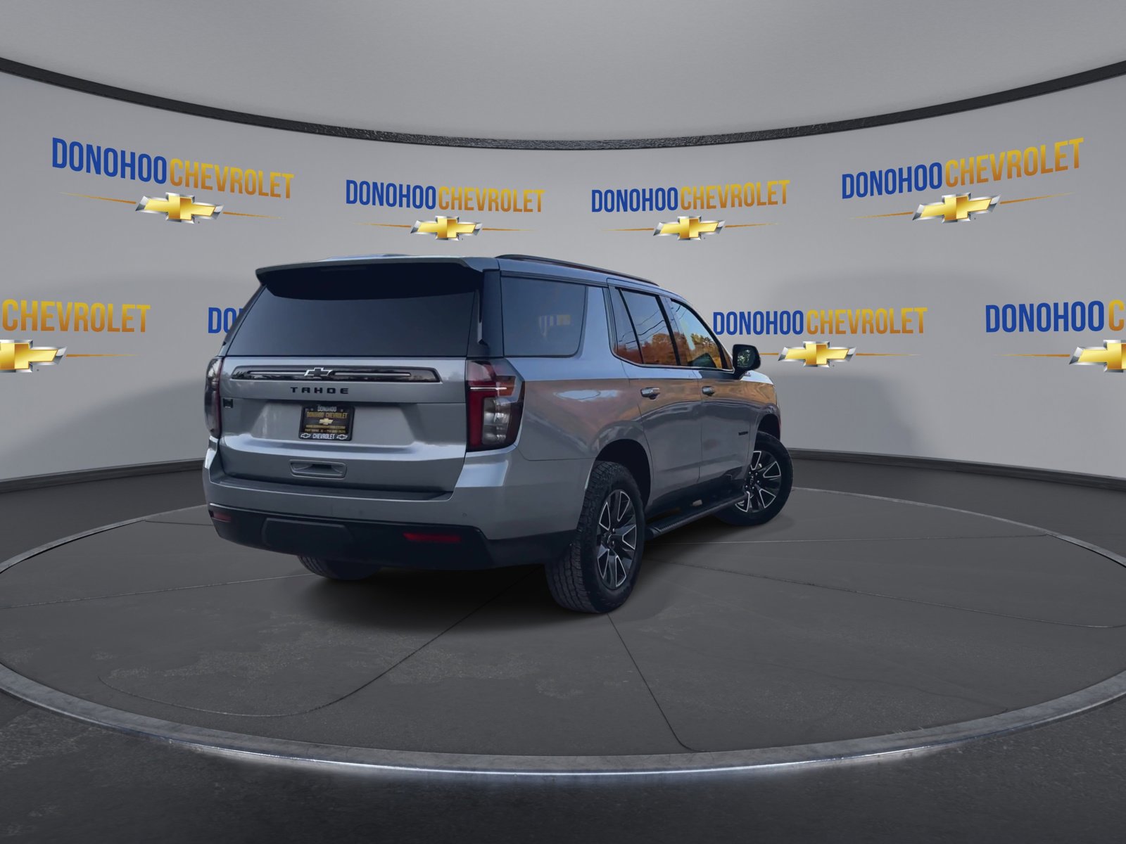 Used 2024 Chevrolet Tahoe Z71 w/ Luxury Package image 11