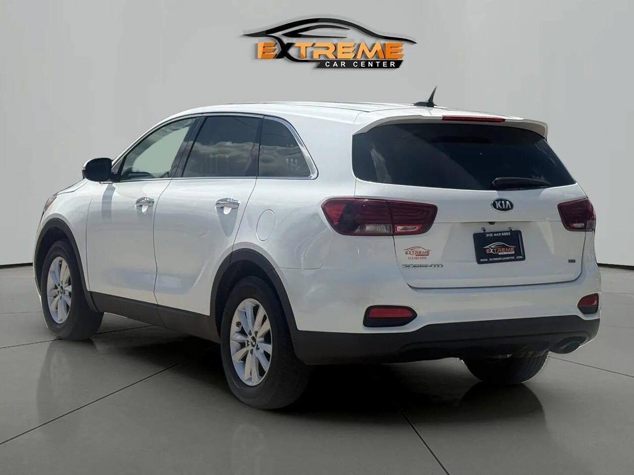 Used 2020 Kia Sorento LX FWD image 4