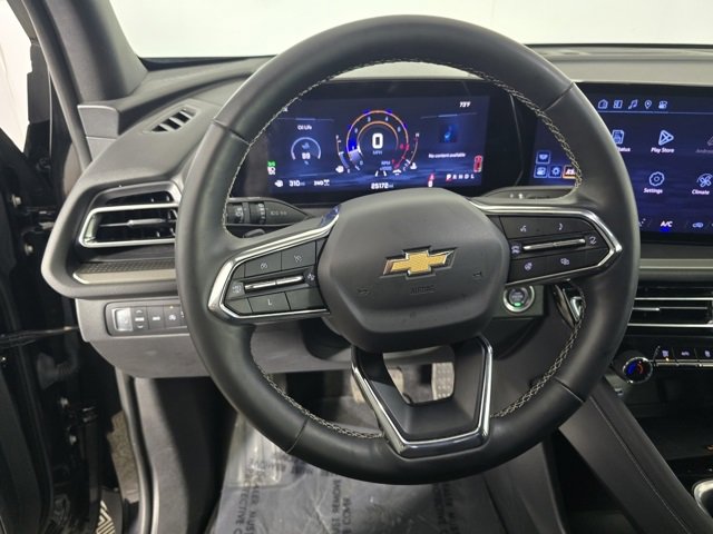 Used 2025 Chevrolet Traverse LT image 23