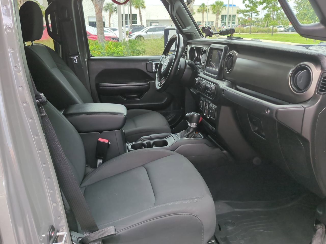 Used 2021 Jeep Gladiator Sport AWD/4WD image 19
