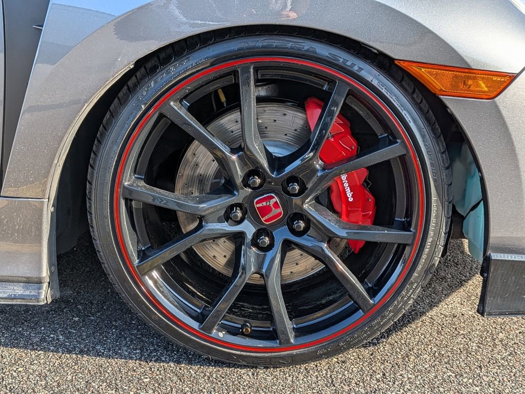 Used 2018 Honda Civic Type R image 11