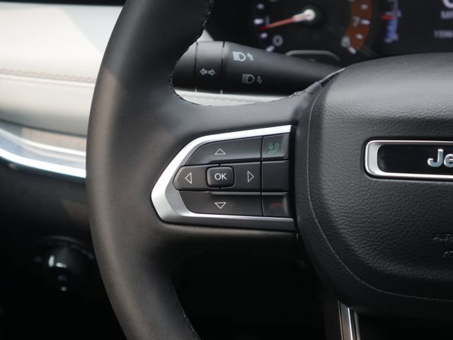 Used 2023 Jeep Compass Limited AWD/4WD image 16