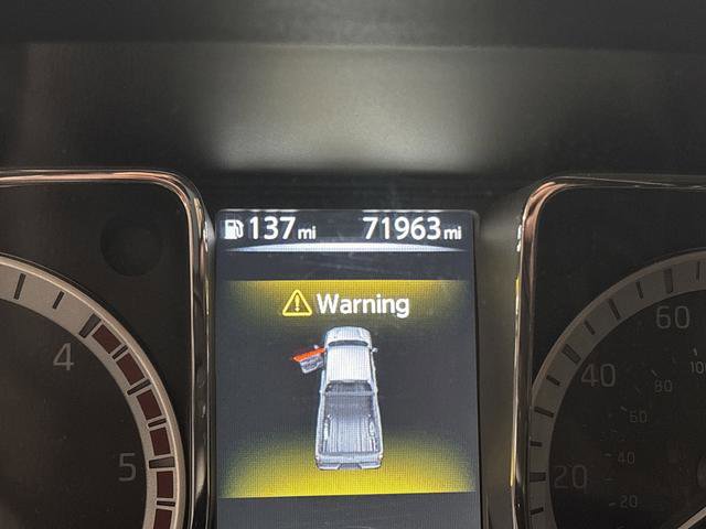 Used 2017 Nissan Titan SV image 6