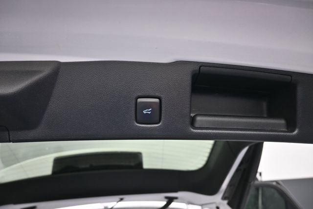 Used 2022 Ford Escape SEL w/ Equipment Group 302A AWD/4WD image 7