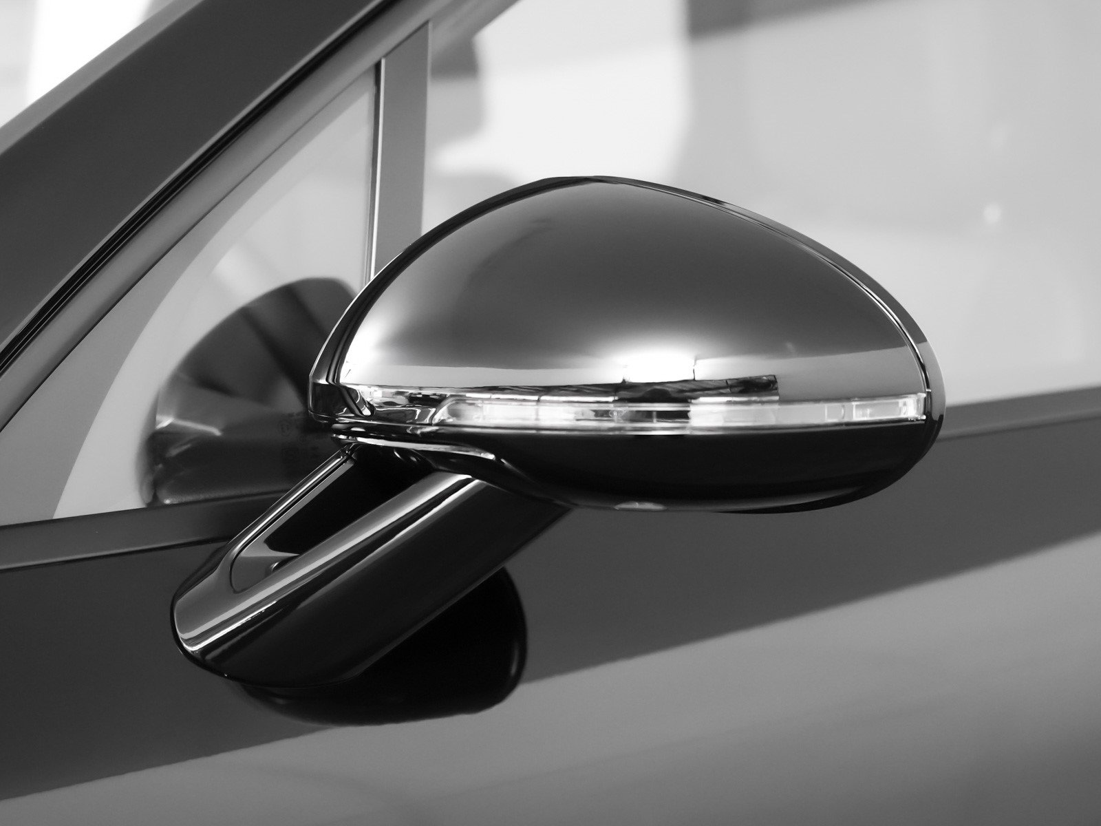 New 2026 Porsche Macan image 26