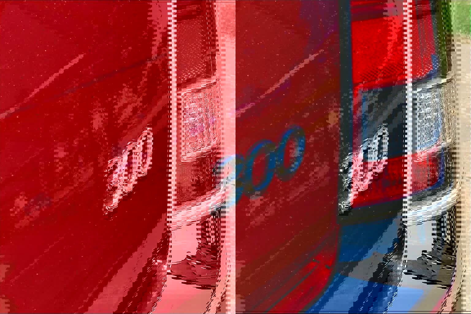 Used 2014 Chrysler 300 image 9