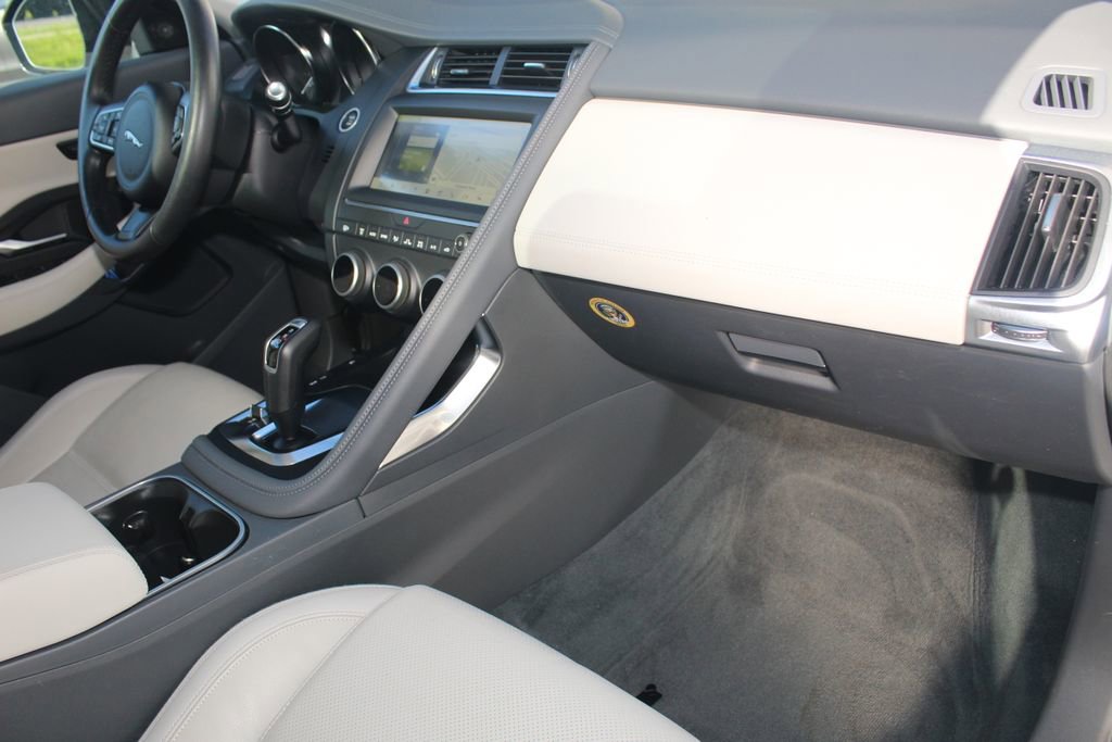 Used 2020 Jaguar E-PACE AWD/4WD image 26