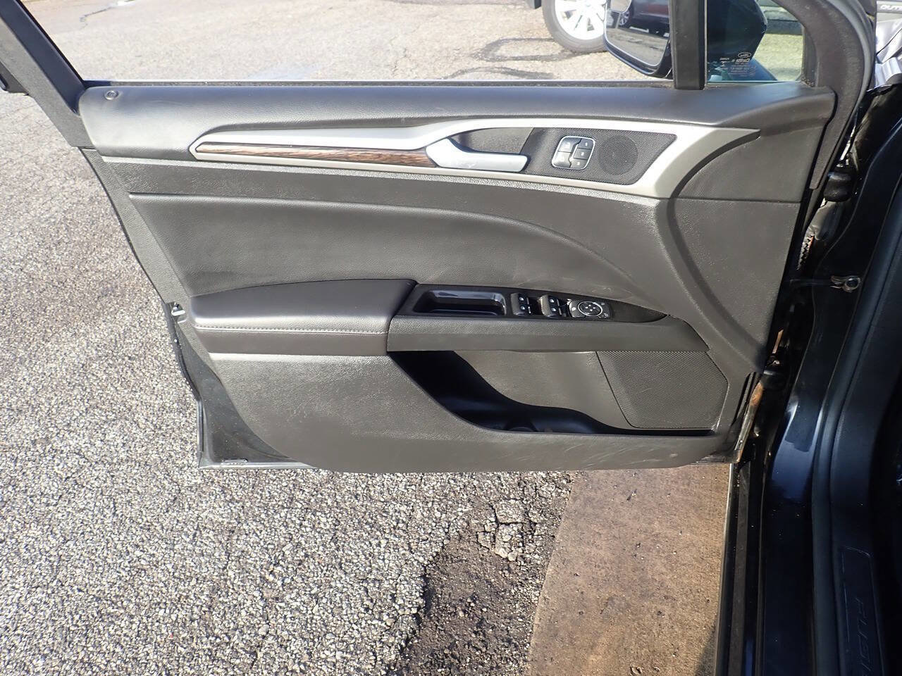 Used 2014 Ford Fusion SE w/ Equipment Group 202A image 10