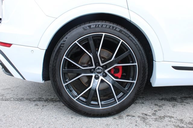 Used 2021 Audi Q8 Prestige AWD/4WD image 36