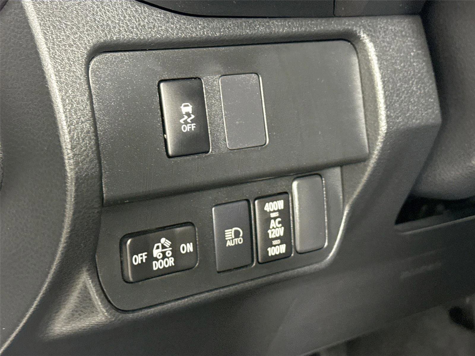 Used 2022 Toyota Tacoma TRD Sport w/ Technology Package RWD image 14