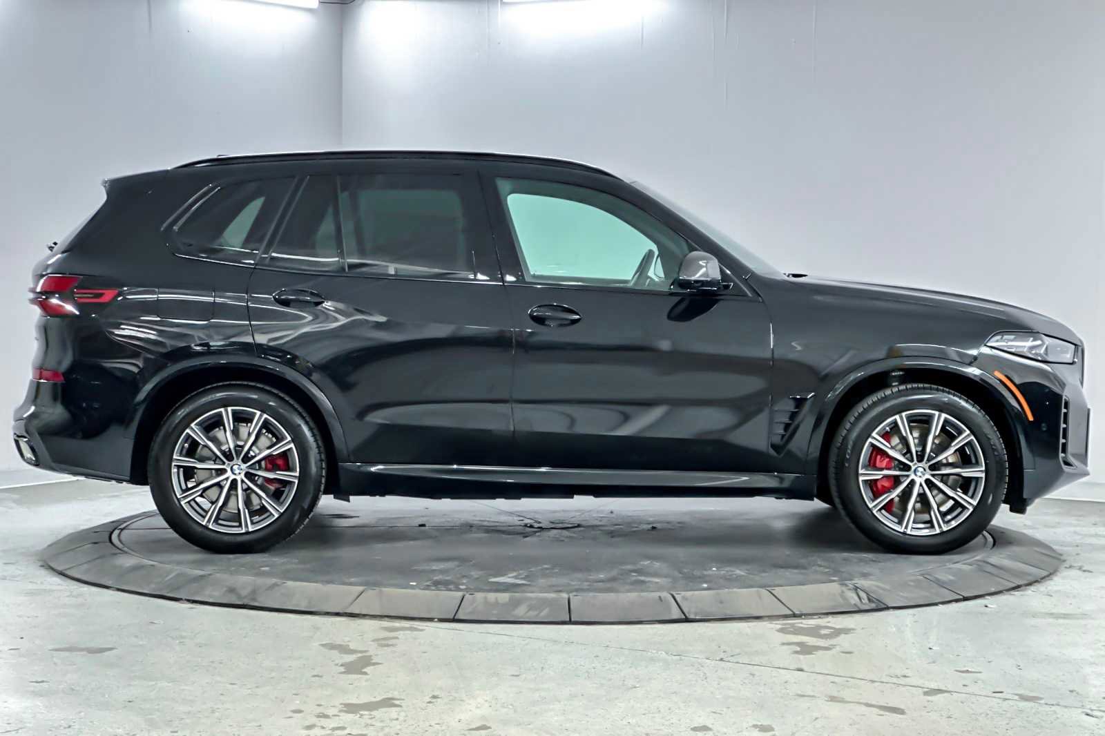 New 2026 BMW X5 xDrive50e w/ M Sport Package image 8