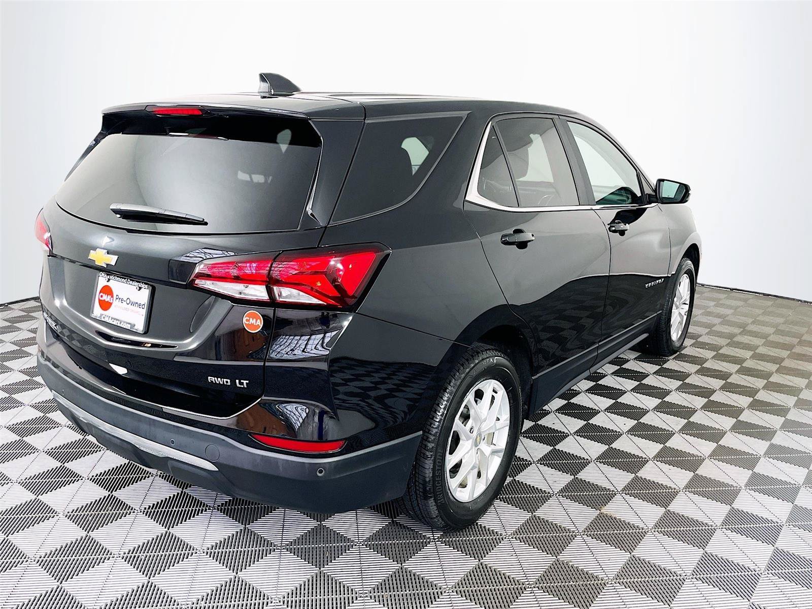 Used 2022 Chevrolet Equinox LT AWD/4WD image 9