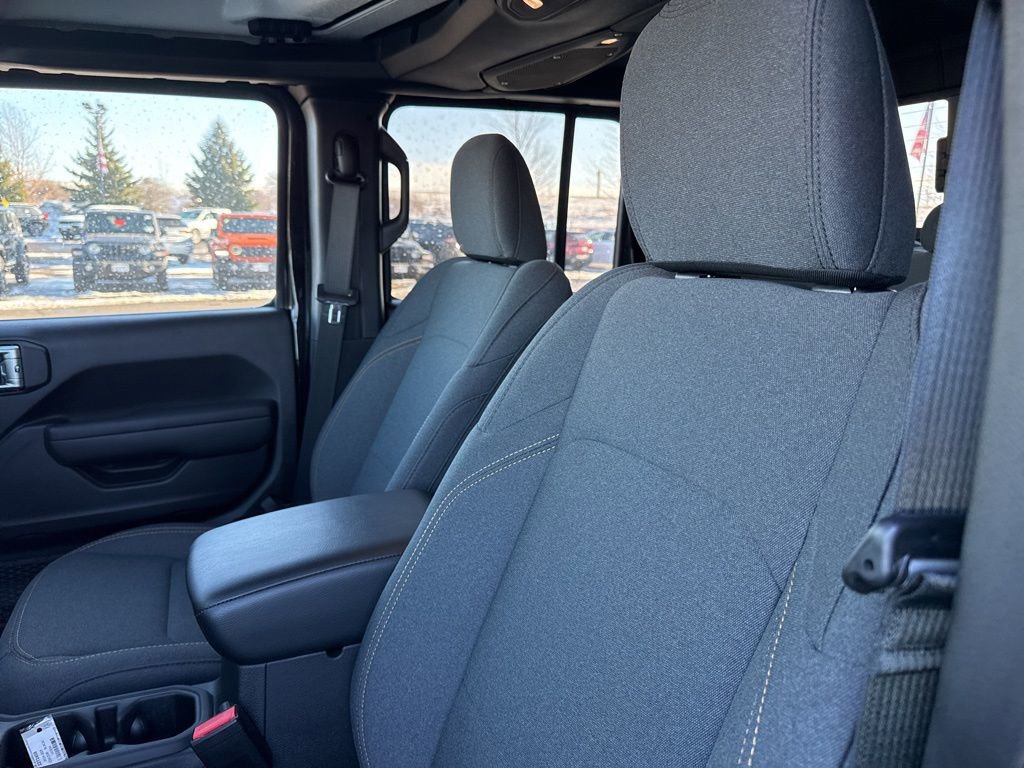 New 2024 Jeep Gladiator Sport image 24