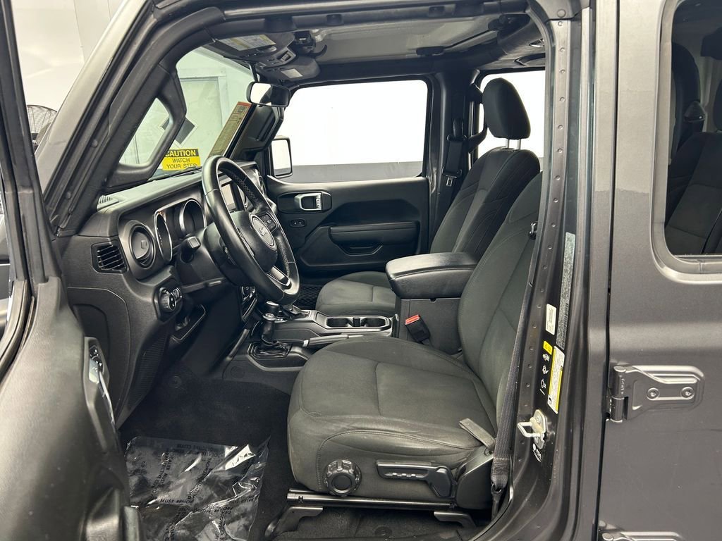 Used 2022 Jeep Gladiator Sport image 16