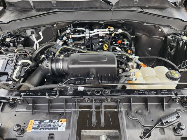 Used 2022 Ford Explorer XLT w/ Equipment Group 202A RWD image 32