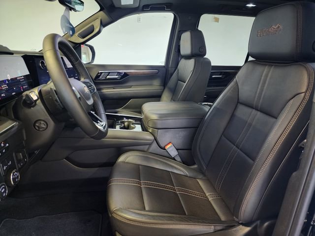 Certified 2025 Chevrolet Tahoe High Country AWD/4WD image 12
