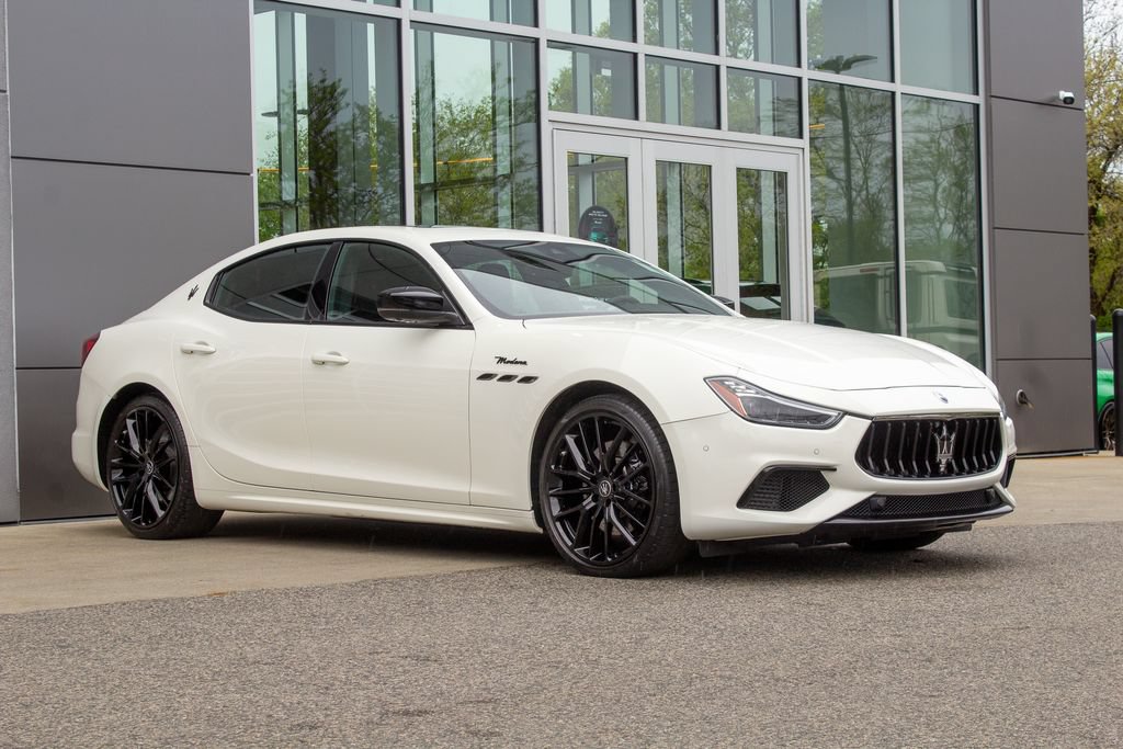Used 2024 Maserati Ghibli Modena Q4 AWD/4WD image 3