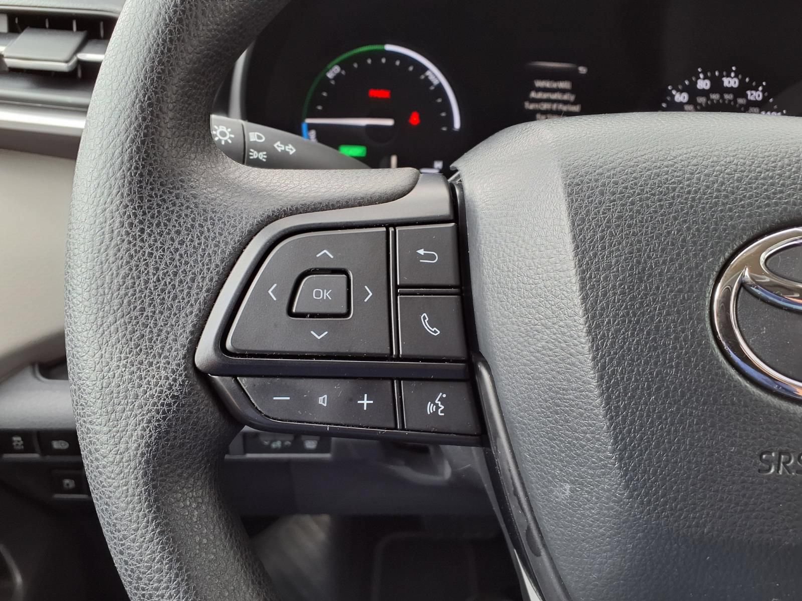 Certified 2023 Toyota Sienna LE FWD image 21