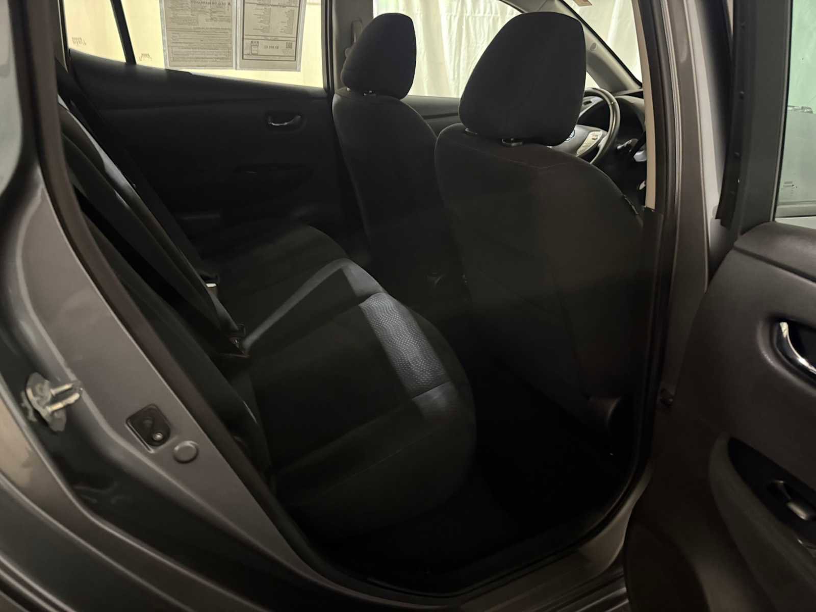 Used 2016 Nissan Leaf SV image 25