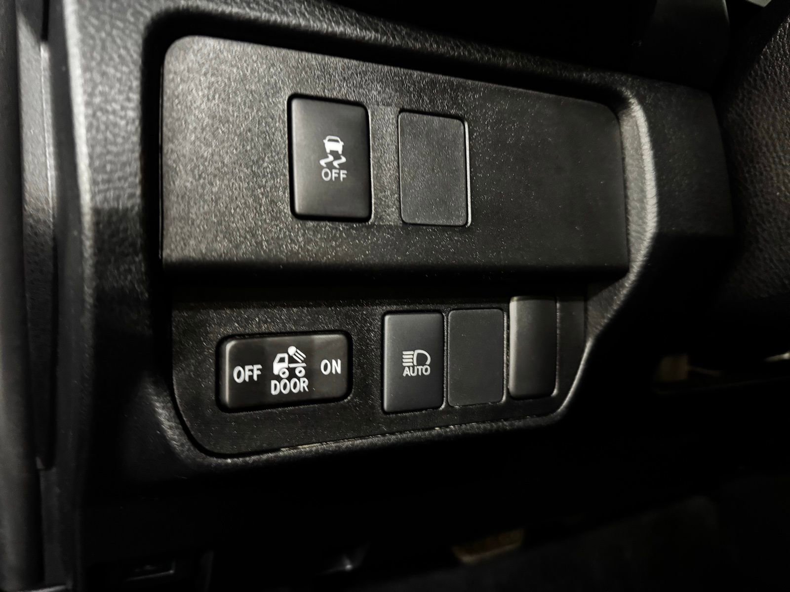 Used 2021 Toyota Tacoma SR AWD/4WD image 25