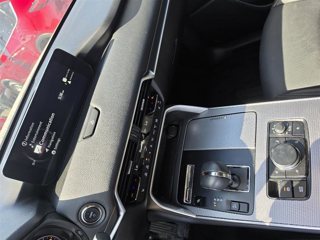 Used 2024 MAZDA CX-90 Plug-In Hybrid w/ Preferred AWD/4WD image 5