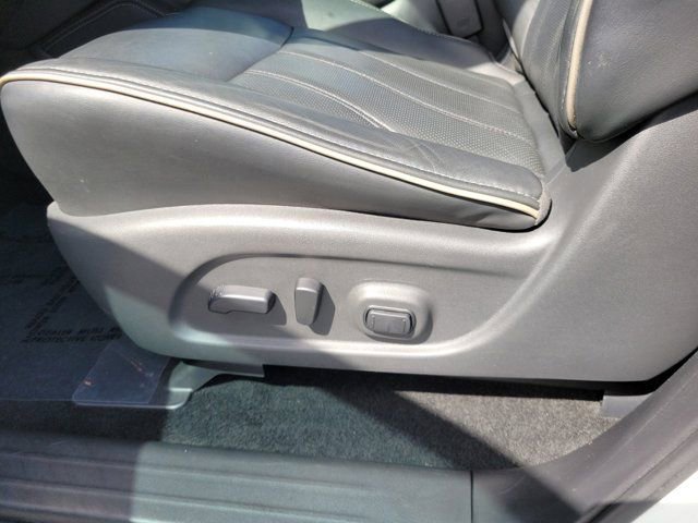Used 2019 INFINITI QX60 Luxe w/ Essential Package image 14