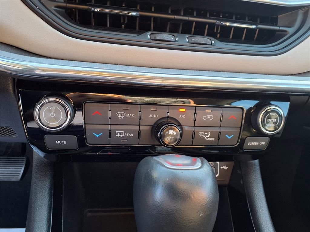 Certified 2022 Jeep Compass Limited image 17