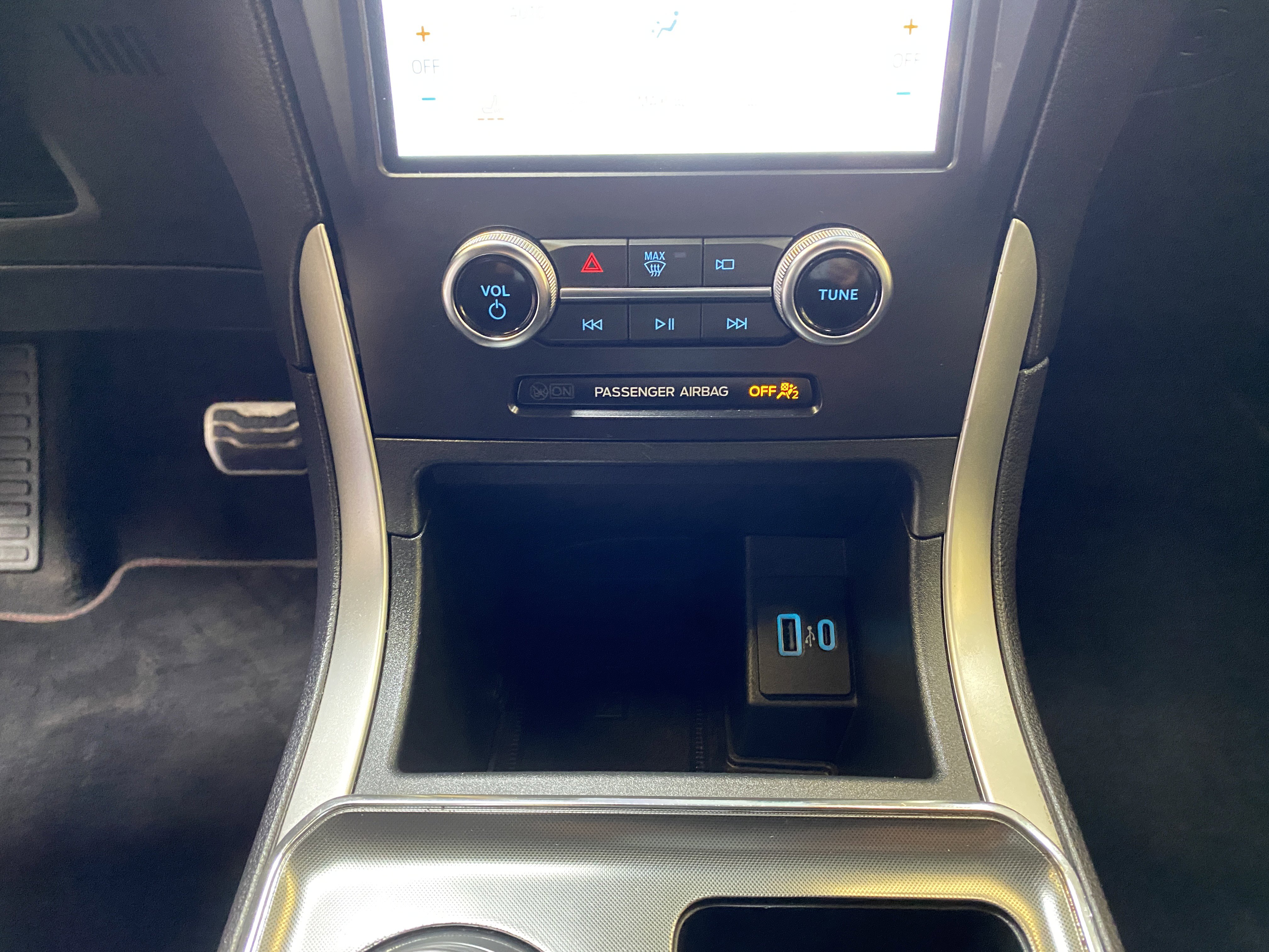 Used 2024 Ford Edge ST-Line image 43