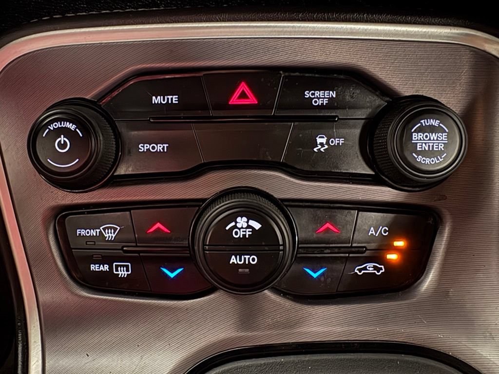 Used 2019 Dodge Challenger SXT RWD image 21