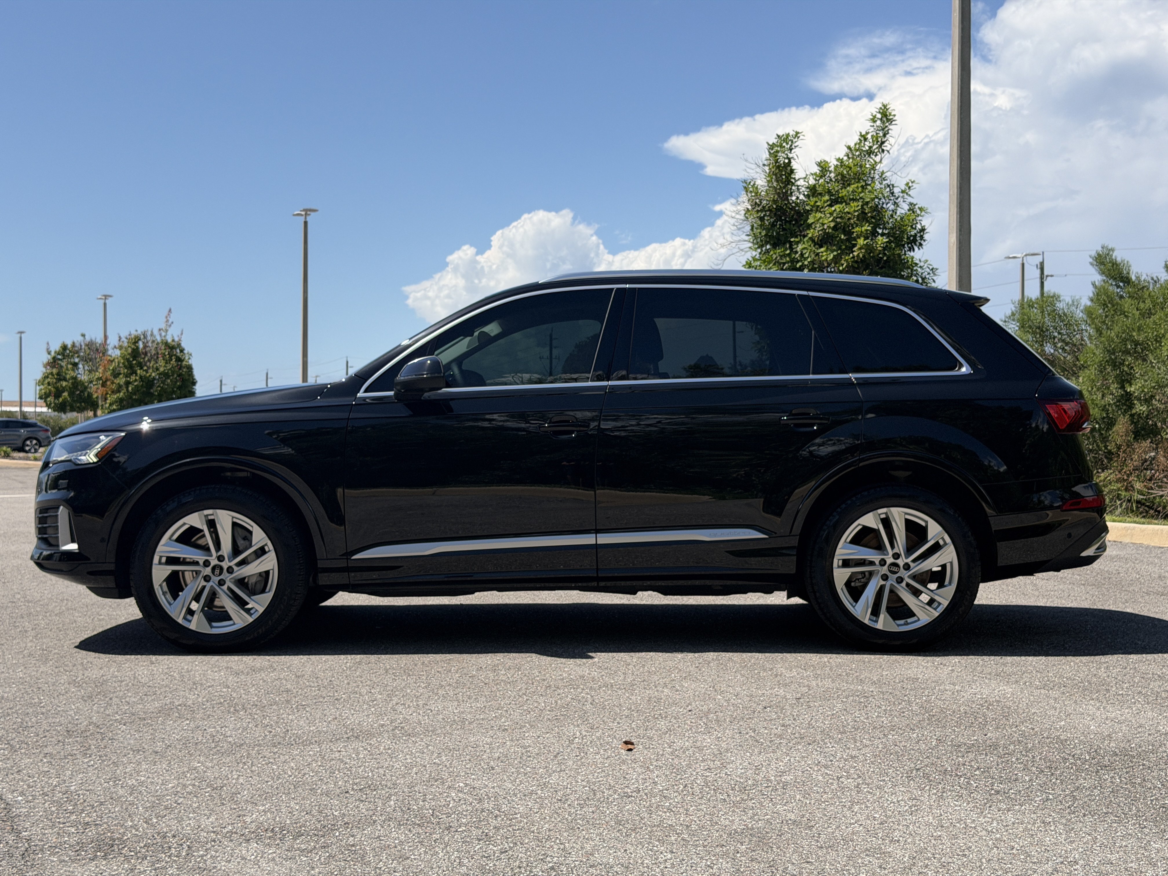 Used 2023 Audi Q7 2.0T Premium Plus w/ Premium Plus Package AWD/4WD image 7