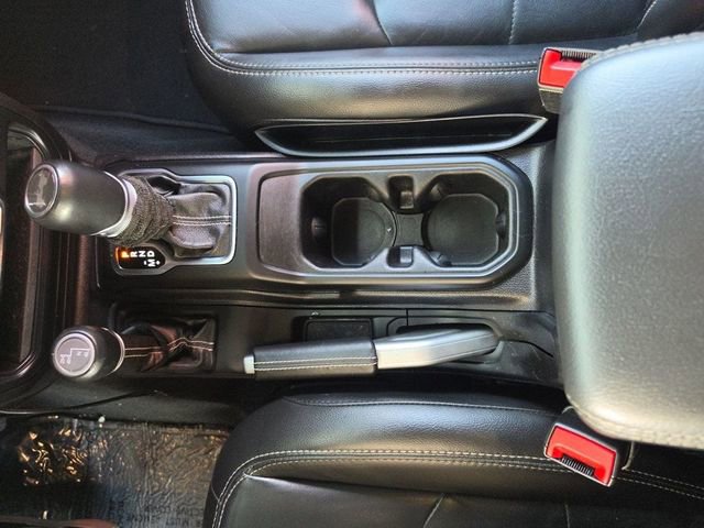 Used 2020 Jeep Wrangler Unlimited Sahara w/ Uconnect 4C Nav & Sound Group AWD/4WD image 15