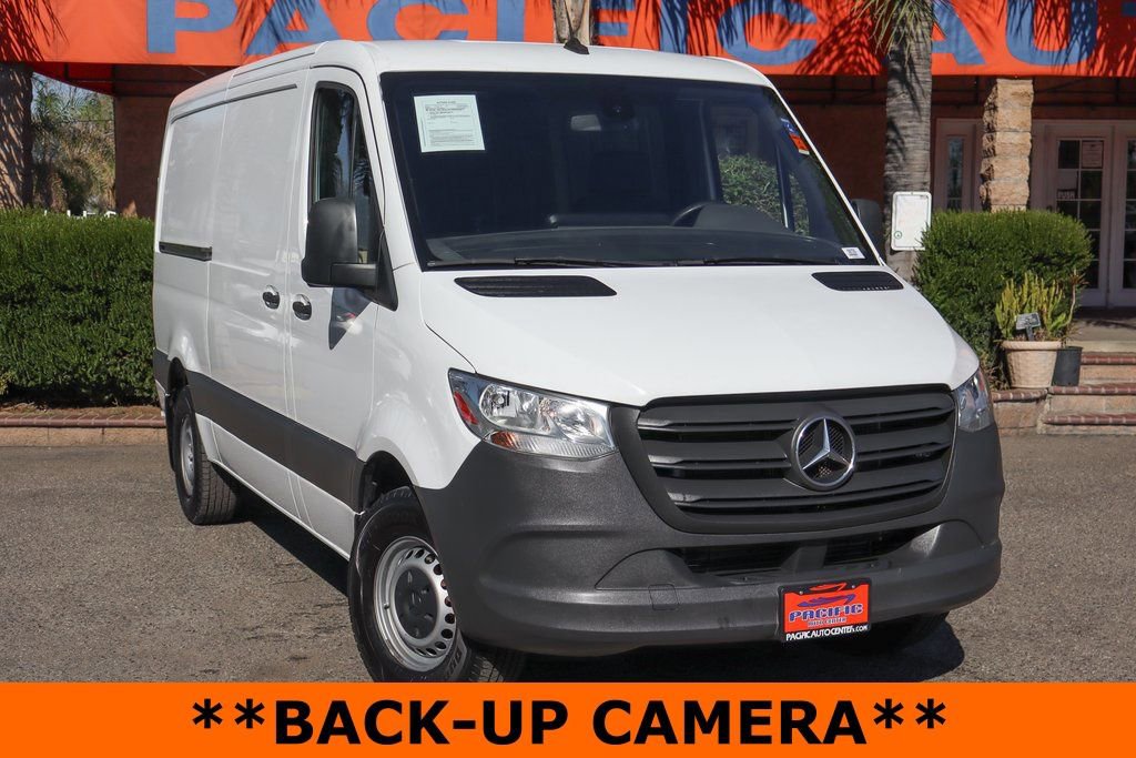 Used 2021 Mercedes-Benz Sprinter 1500 image 2