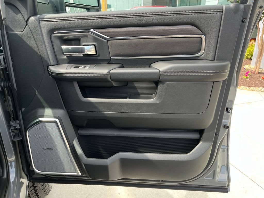 New 2026 RAM 2500 Laramie AWD/4WD image 29