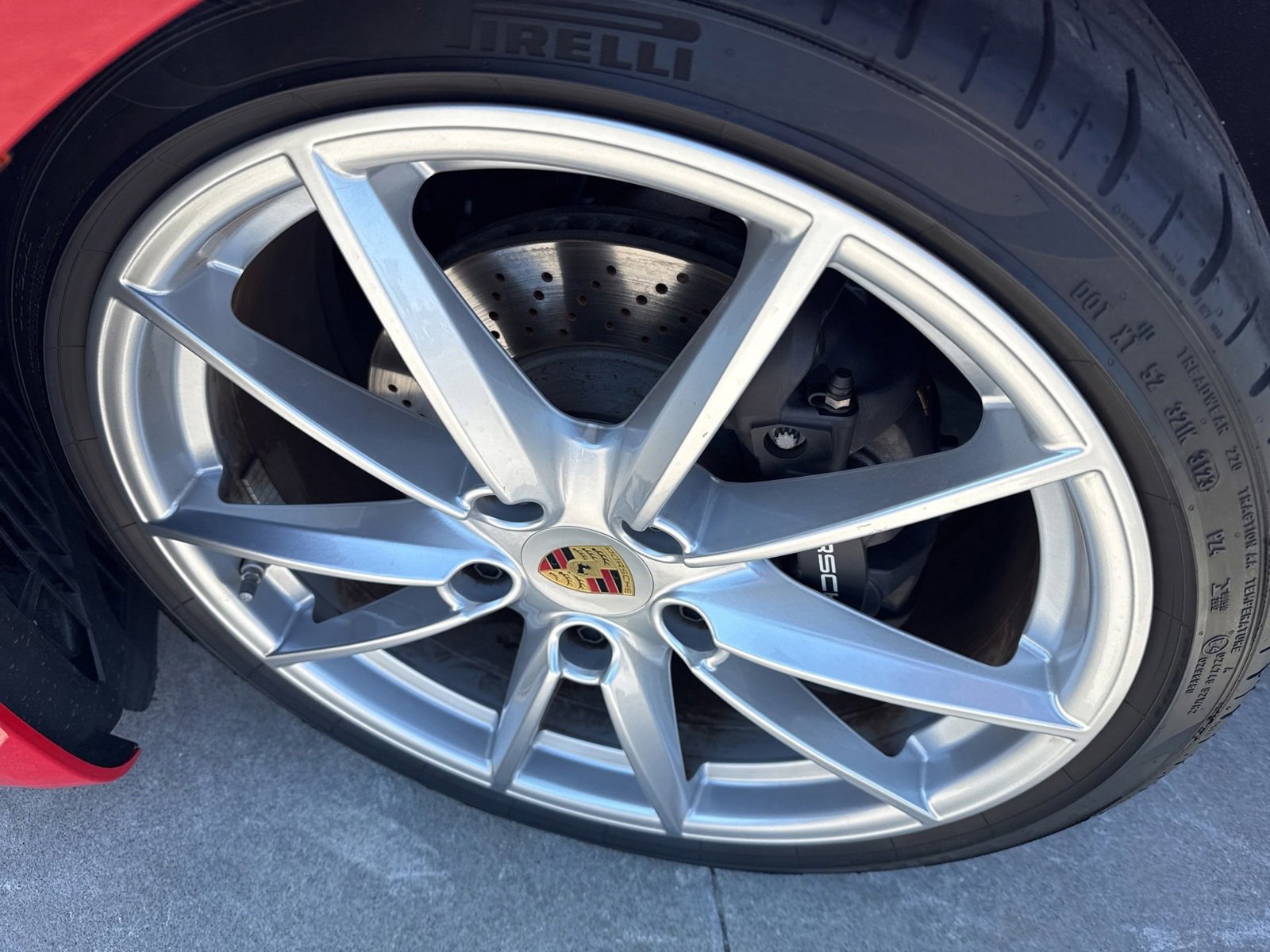 Used 2024 Porsche 911 Carrera image 5