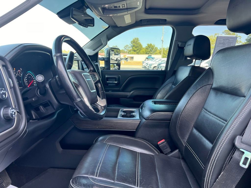 Used 2019 GMC Sierra 2500 Denali w/ Duramax Plus Package image 10