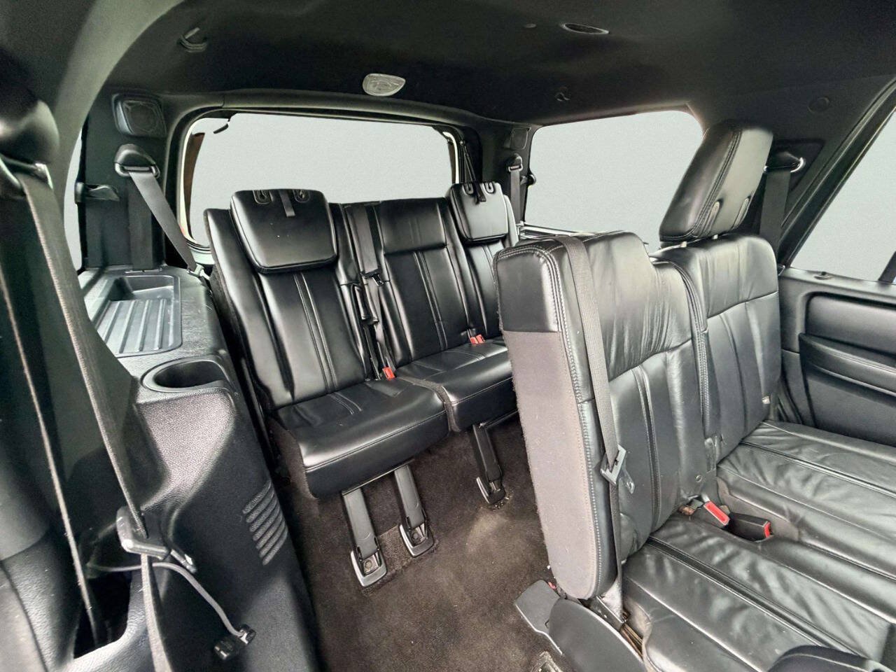 Used 2015 Lincoln Navigator 4WD image 32