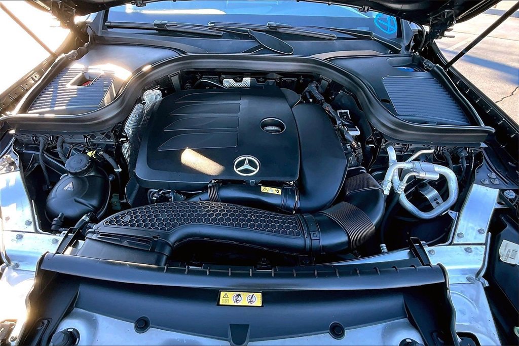 Used 2021 Mercedes-Benz GLC 300 4MATIC image 10