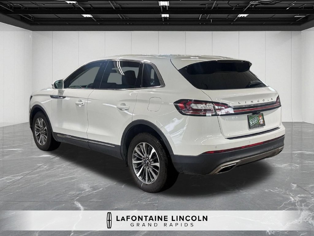 Certified 2023 Lincoln Nautilus AWD image 3