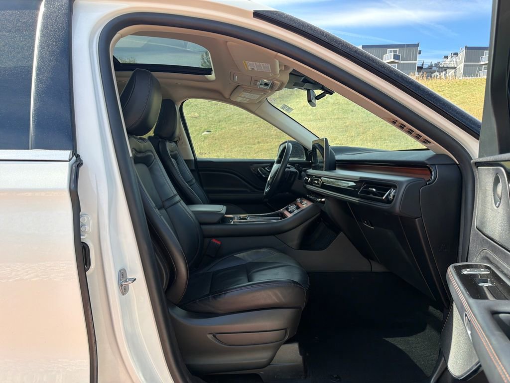 Used 2021 Lincoln Aviator Reserve w/ Equipment Group 201A AWD/4WD image 34