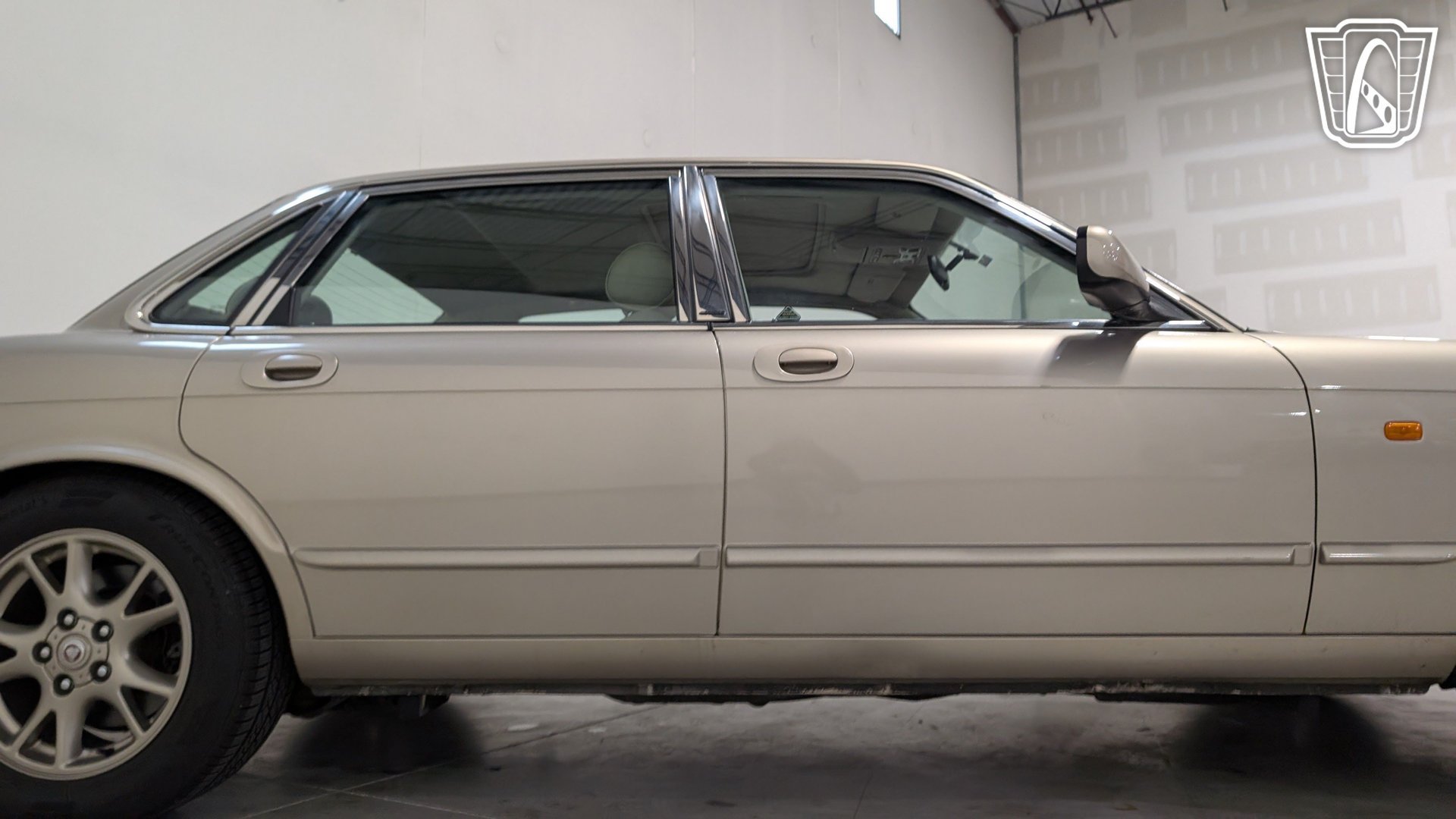 Used 1996 Jaguar XJ6 RWD image 39